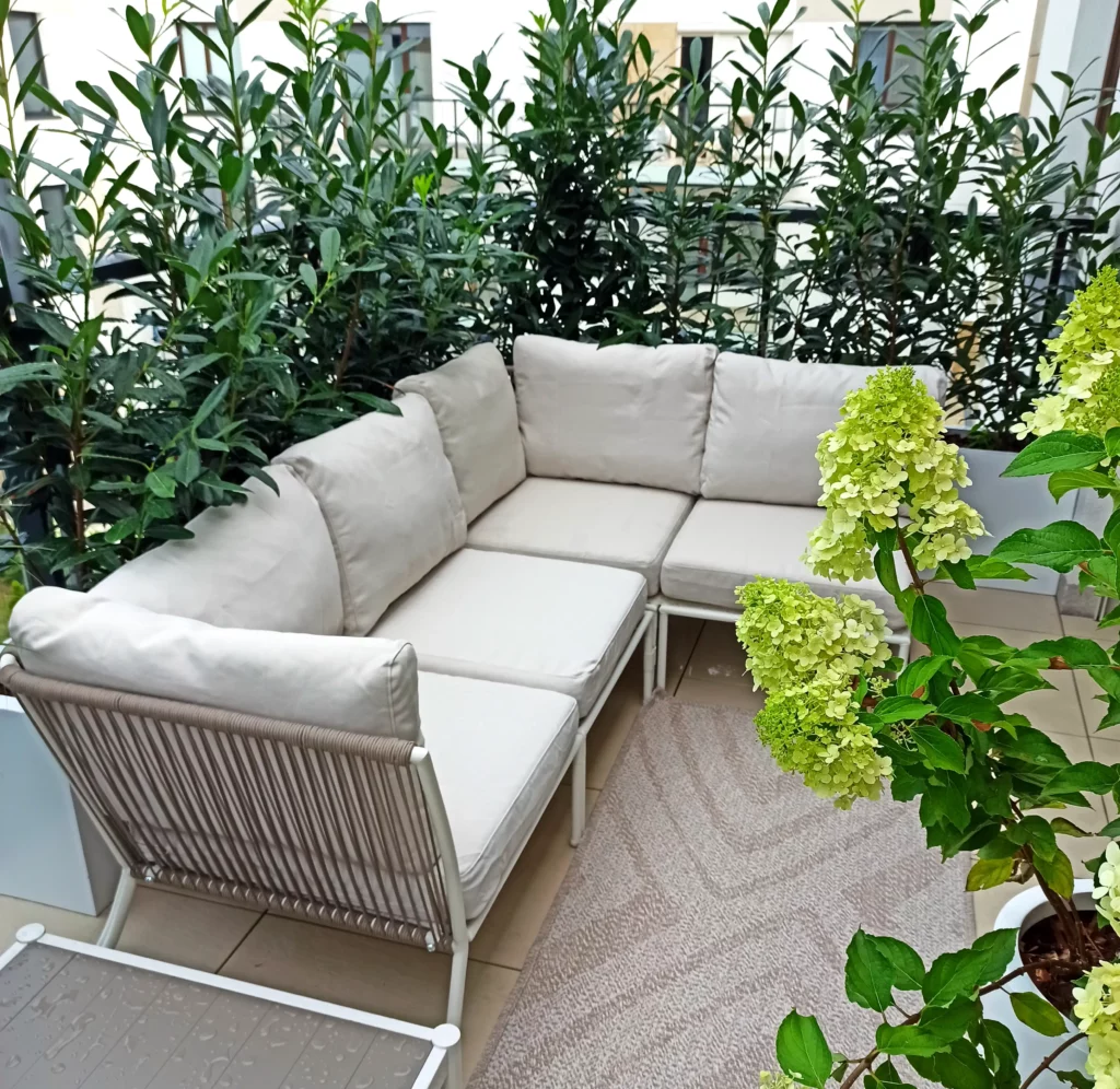 Jak zorganizować przestrzeń na małym tarasie